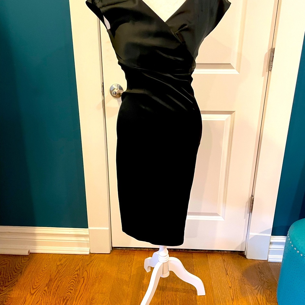 MaxMara V Neck Umpire Waisted MIDI Evening dress